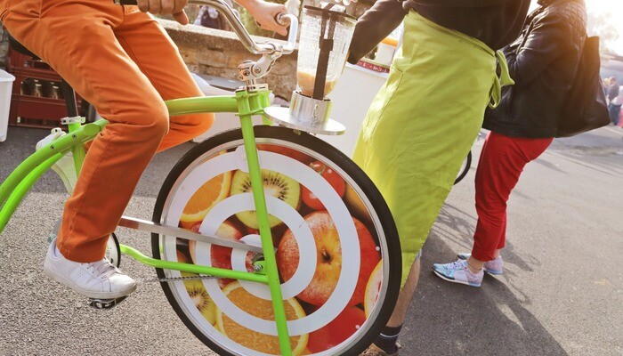 Street marketing for a smoothie business