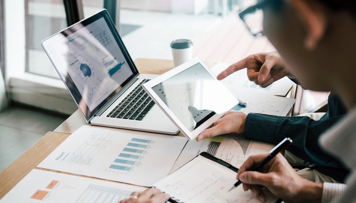 Marketing team organising their budget